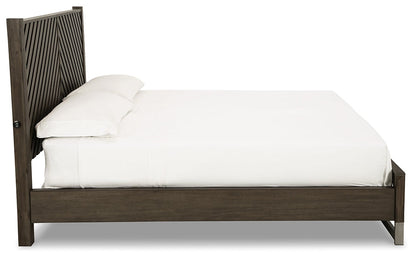 Lit à panneaux Arkenton King avec commode et coffre à miroir