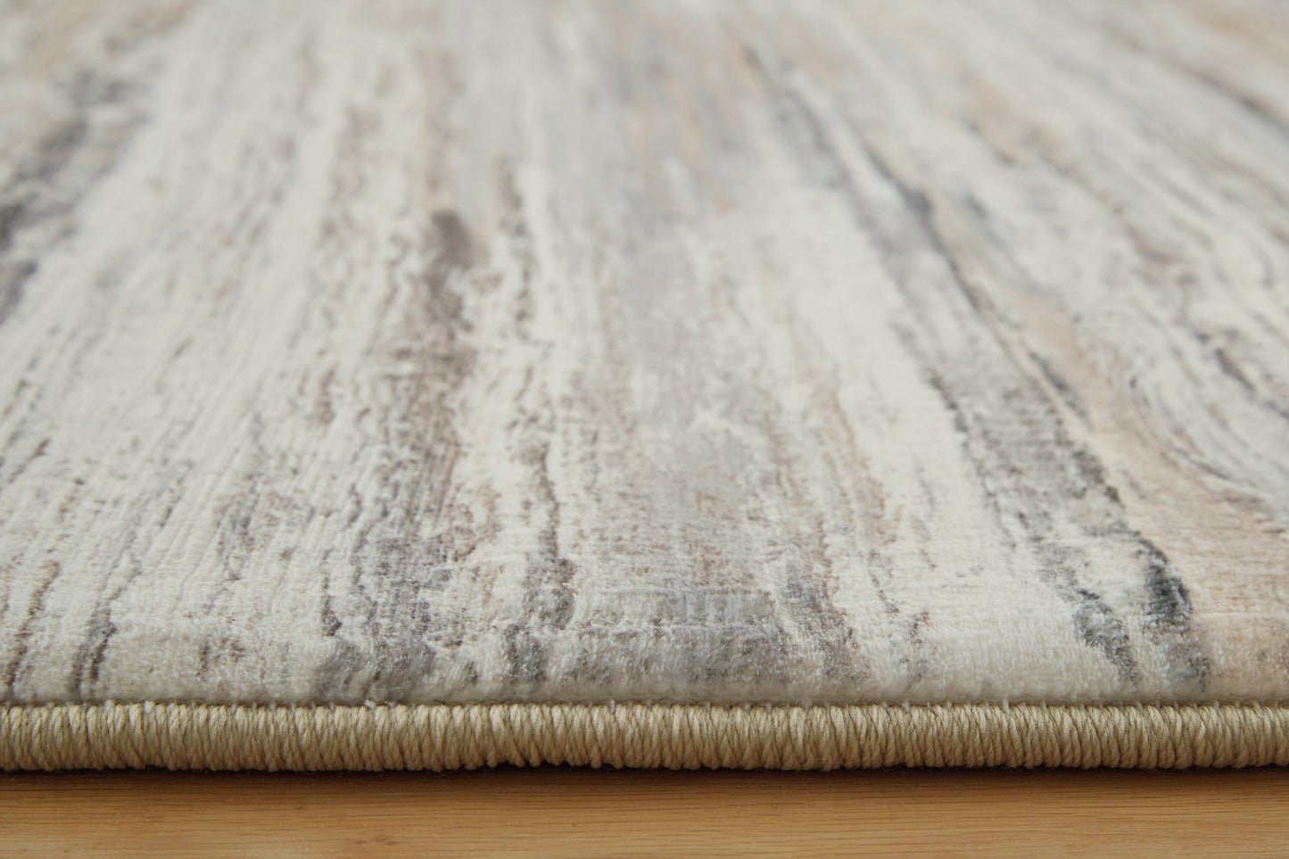 Tapis Nace en mousse à mémoire de forme de taille moyenne